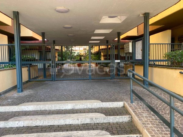 appartamento in vendita a Roma in zona Ostia