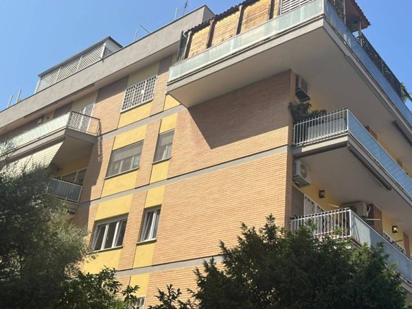 appartamento in vendita a Roma in zona Portuense