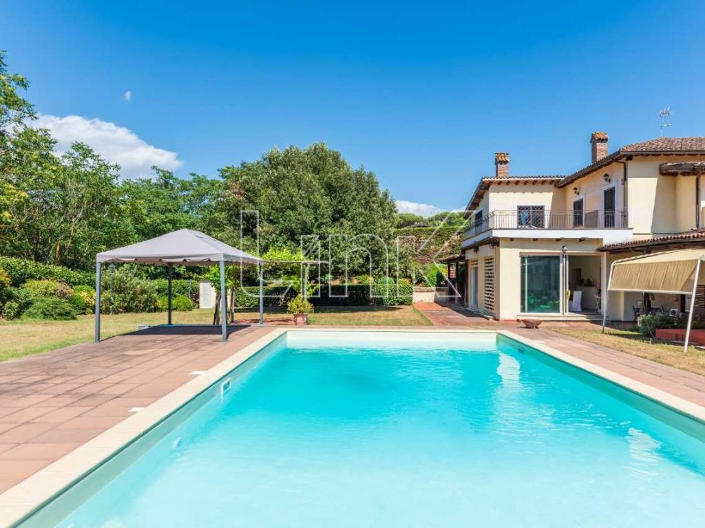 casa indipendente in vendita a Roma in zona Grottarossa