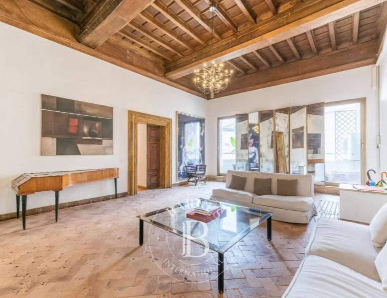 appartamento in vendita a Roma in zona Parione/Sant'Eustachio