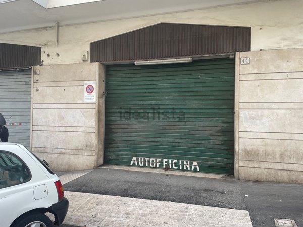 locale commerciale in vendita a Roma in zona Gianicolense