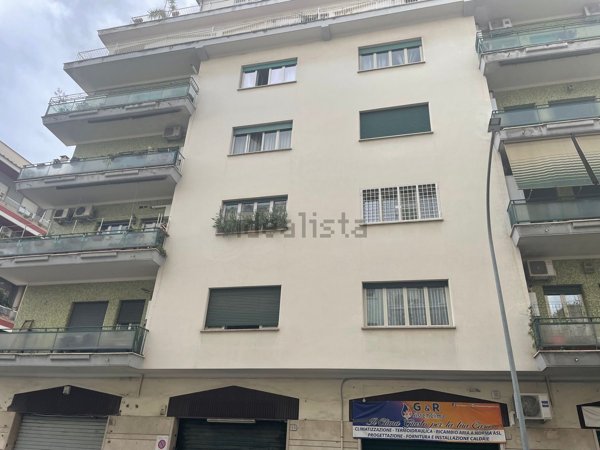 locale commerciale in vendita a Roma in zona Gianicolense