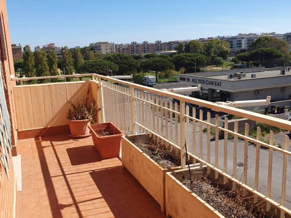 appartamento in vendita a Roma in zona Ostia Antica