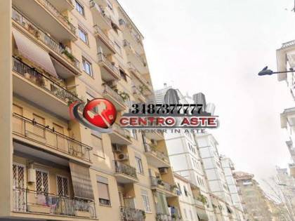 appartamento in vendita a Roma in zona Cinecittà