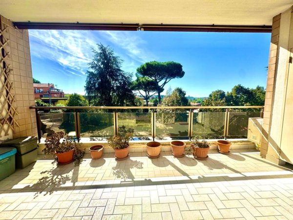 appartamento in vendita a Roma in zona Sette Bagni