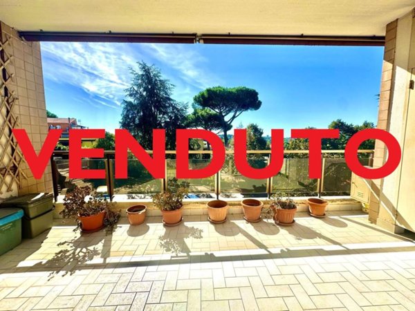appartamento in vendita a Roma in zona Sette Bagni