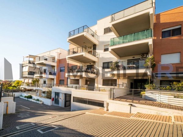 appartamento in vendita a Roma in zona Castel di Leva