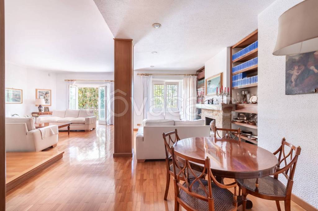 appartamento in vendita a Roma in zona Tor di Quinto