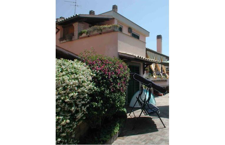 casa indipendente in vendita a Roma in zona Infernetto