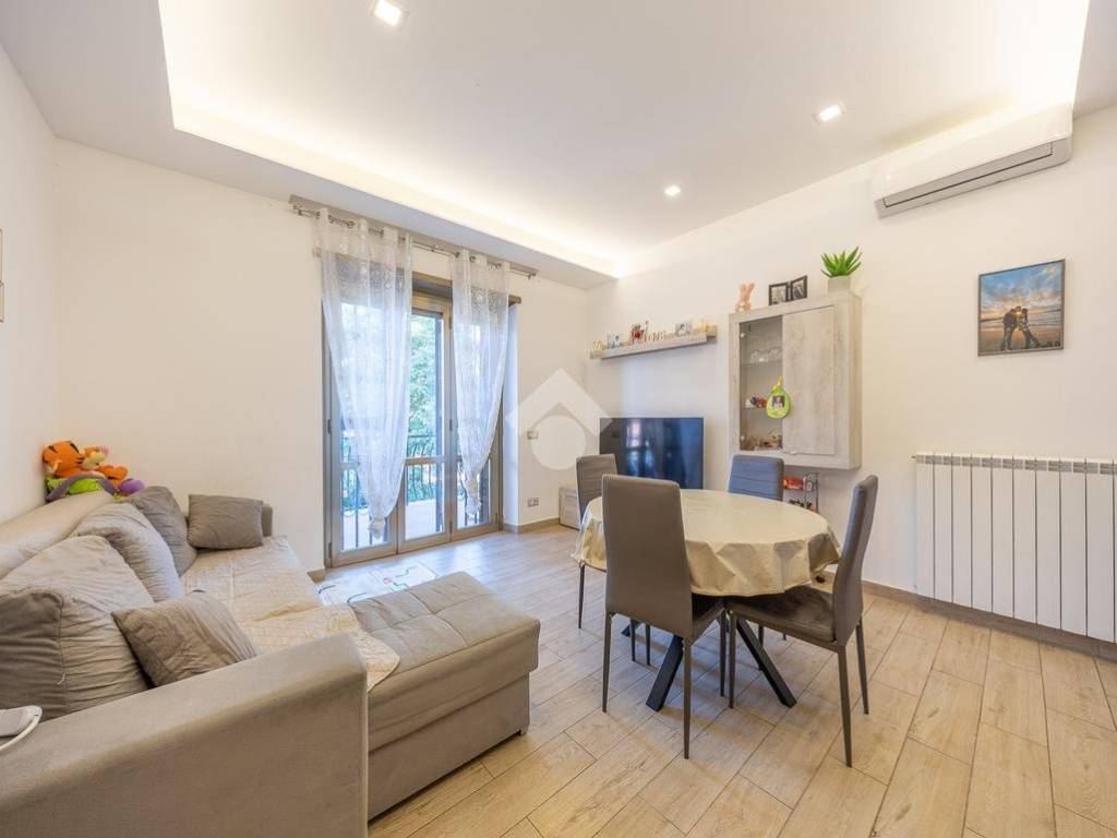 appartamento in vendita a Roma in zona Borghesiana