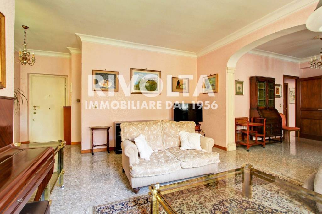 appartamento in vendita a Roma in zona Appio Claudio