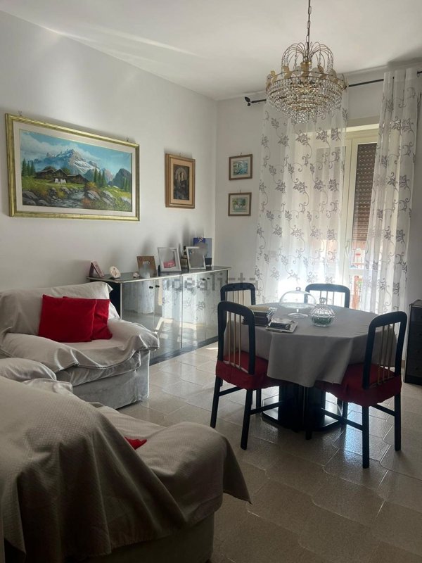 appartamento in vendita a Roma in zona Tor Bella Monaca