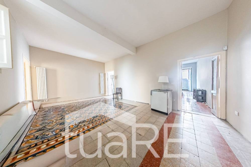 appartamento in vendita a Roma in zona Rione Monti/Campitelli