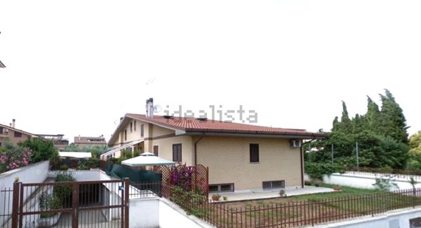 casa indipendente in vendita a Roma in zona Tor Bella Monaca