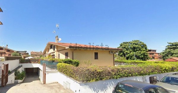 casa indipendente in vendita a Roma in zona Tor Bella Monaca