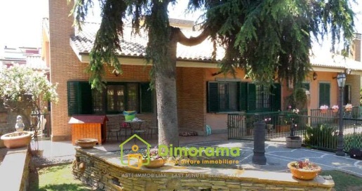 casa indipendente in vendita a Roma in zona Casal Morena