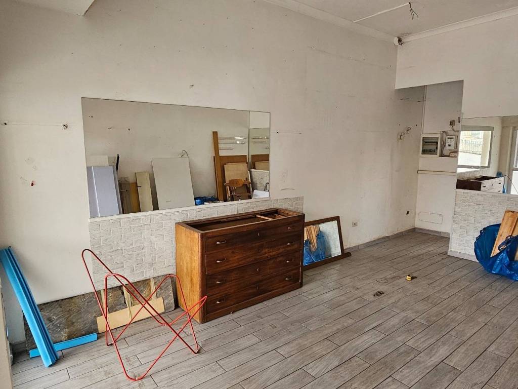 negozio in vendita a Roma in zona Prenestino-Labicano