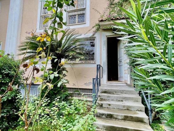 casa indipendente in vendita a Roma in zona Casal Palocco