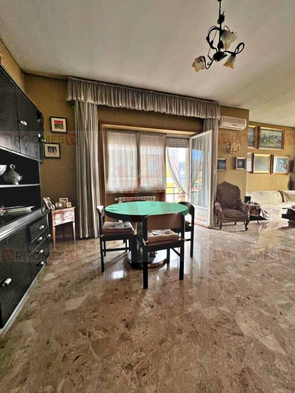 appartamento in vendita a Roma in zona Appio Claudio