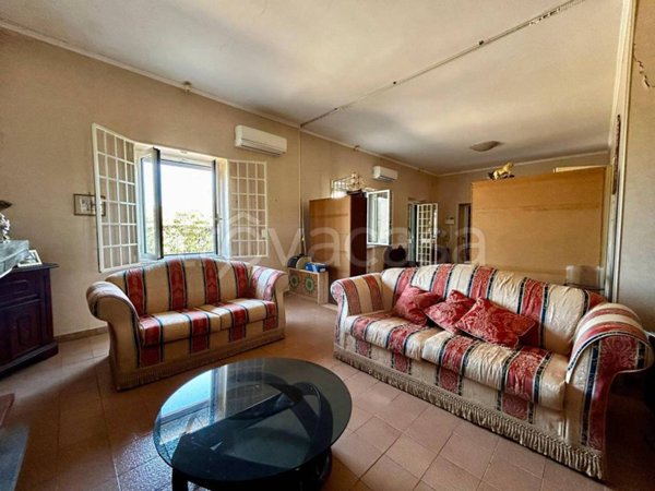 casa indipendente in vendita a Roma in zona Trigoria