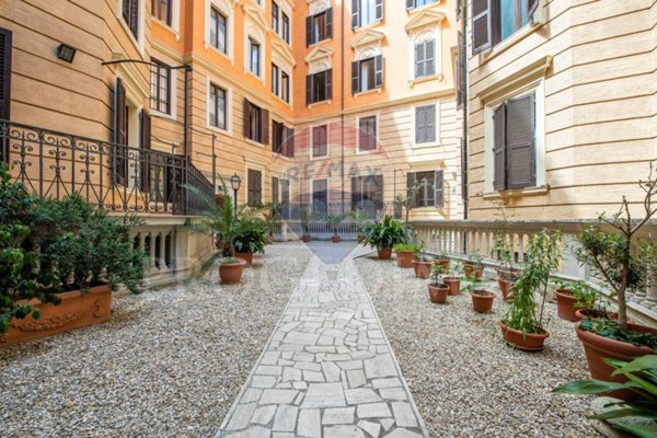appartamento in vendita a Roma in zona Della Vittoria