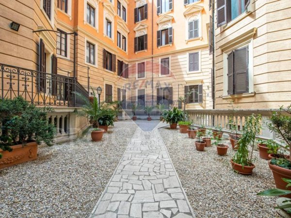 appartamento in vendita a Roma in zona Della Vittoria