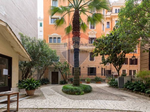 appartamento in vendita a Roma in zona Della Vittoria