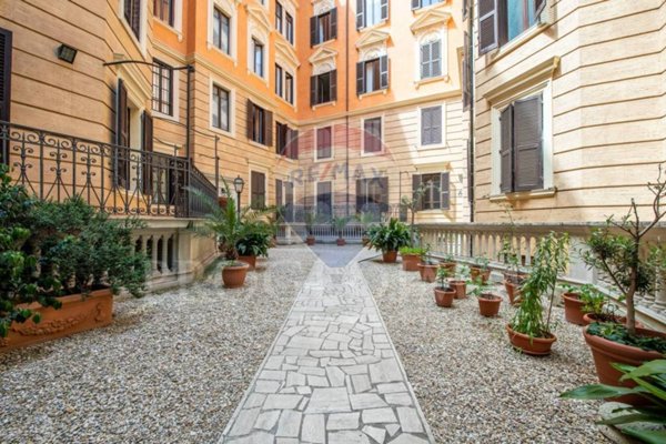 appartamento in vendita a Roma in zona Della Vittoria
