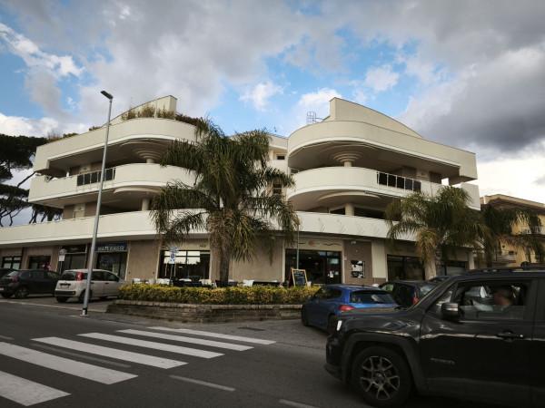 appartamento in vendita a Roma in zona Selva Candida