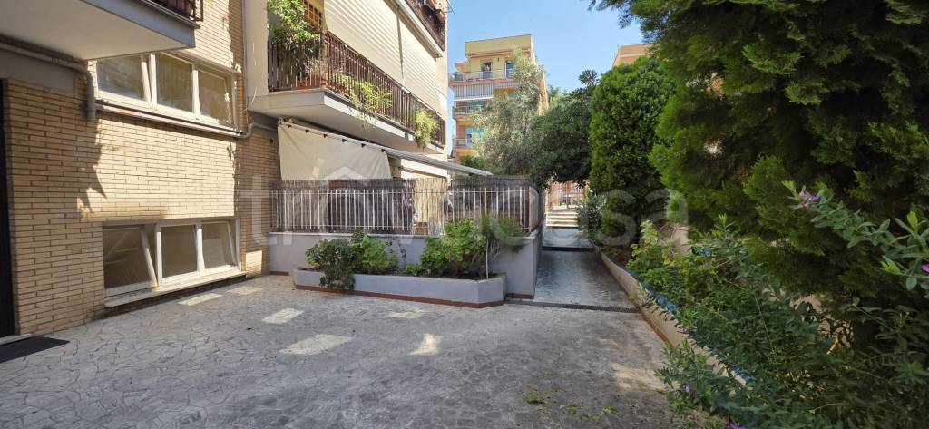 appartamento in vendita a Roma in zona La Pisana