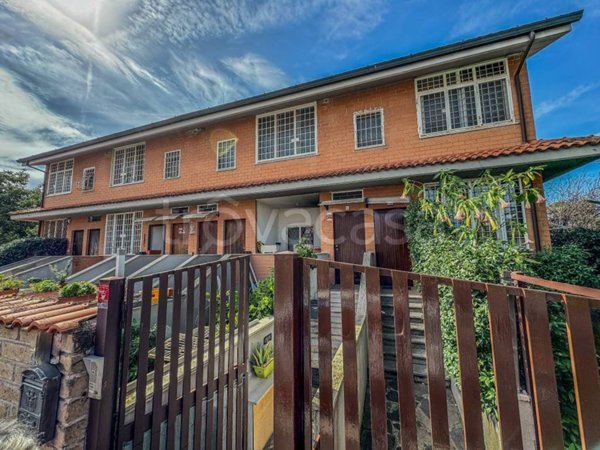 appartamento in vendita a Roma in zona Acilia