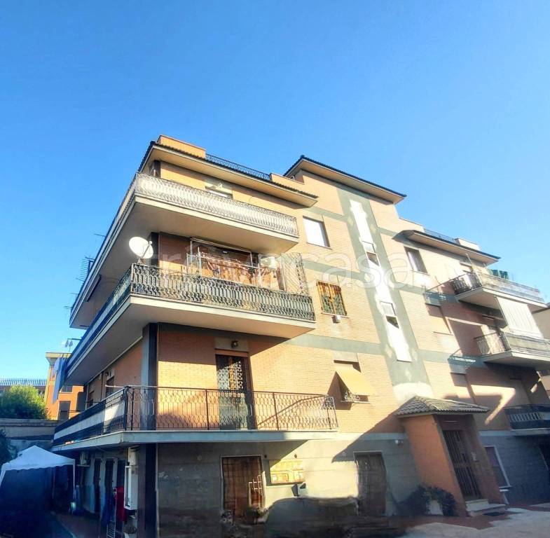 appartamento in vendita a Roma in zona Prenestino-Labicano