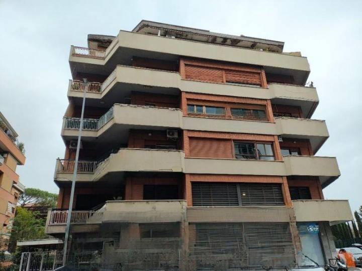 appartamento in vendita a Roma in zona Ostiense