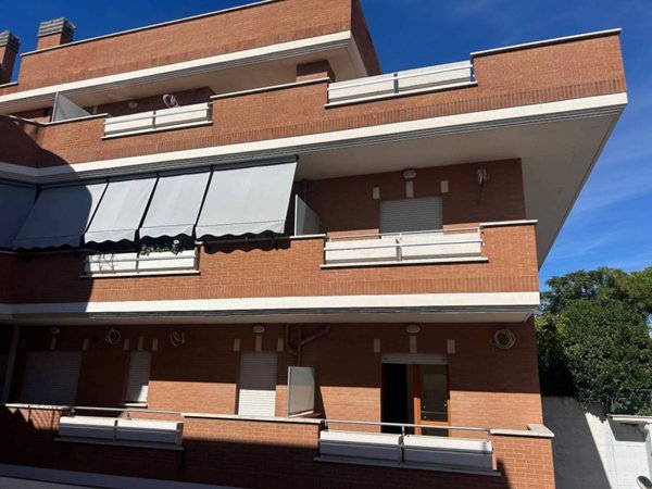 appartamento in vendita a Roma in zona Casal Morena