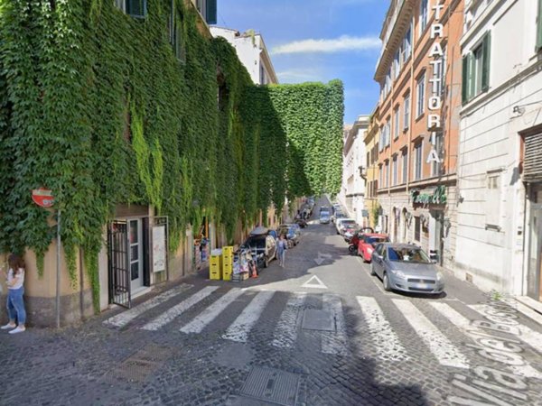 appartamento in vendita a Roma in zona Rione Monti/Campitelli