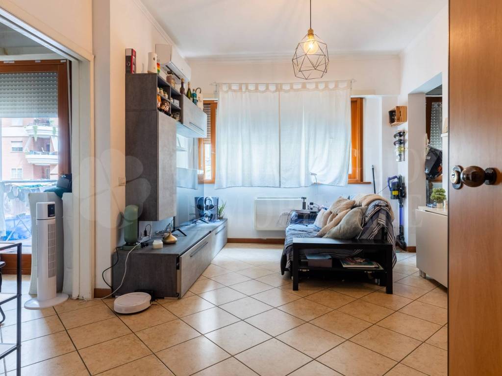 appartamento in vendita a Roma in zona Acilia