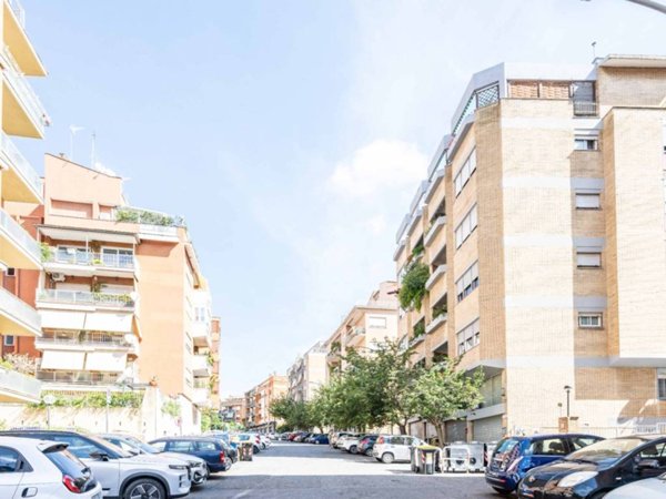 appartamento in vendita a Roma in zona Della Vittoria