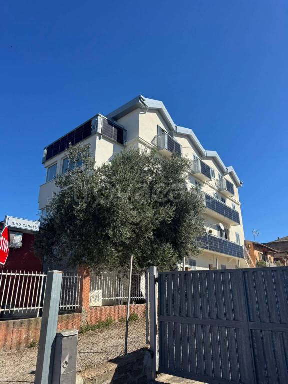 appartamento in vendita a Roma in zona Cesano