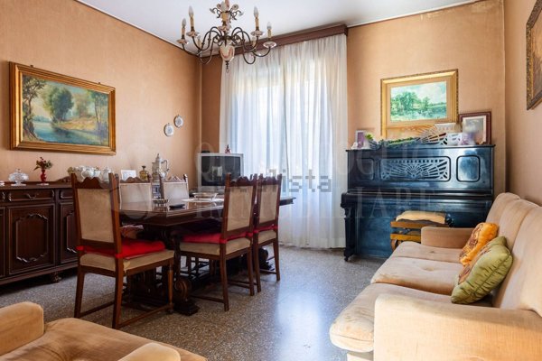 appartamento in vendita a Roma in zona Ostia