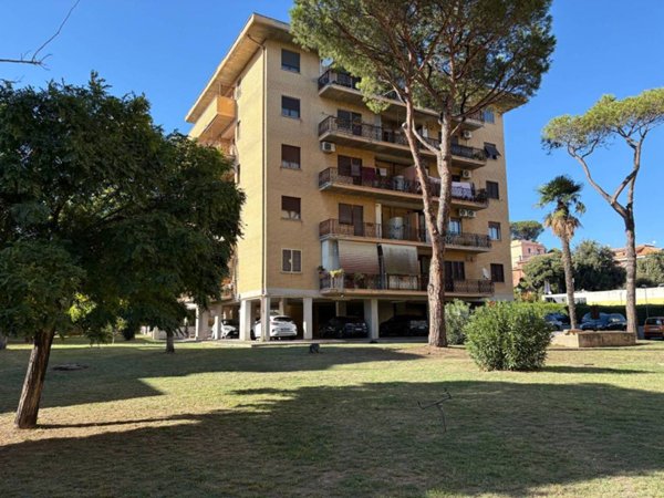appartamento in vendita a Roma in zona Casalotti