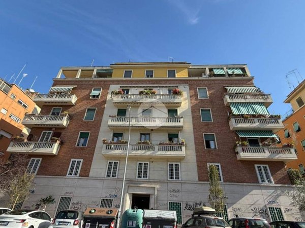 appartamento in vendita a Roma in zona Tuscolano