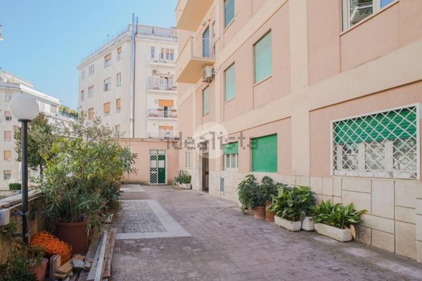 appartamento in vendita a Roma in zona Gianicolense