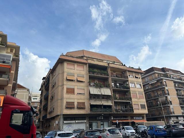 appartamento in vendita a Roma in zona Monte Sacro/Talenti