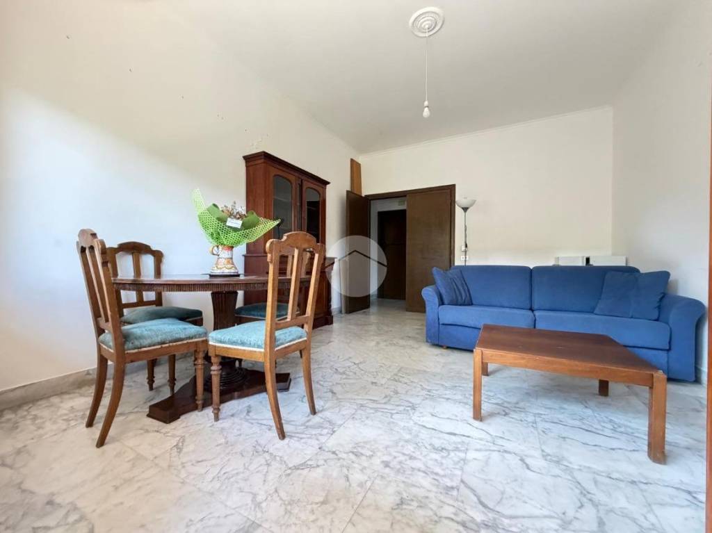 appartamento in vendita a Roma in zona Ardeatino