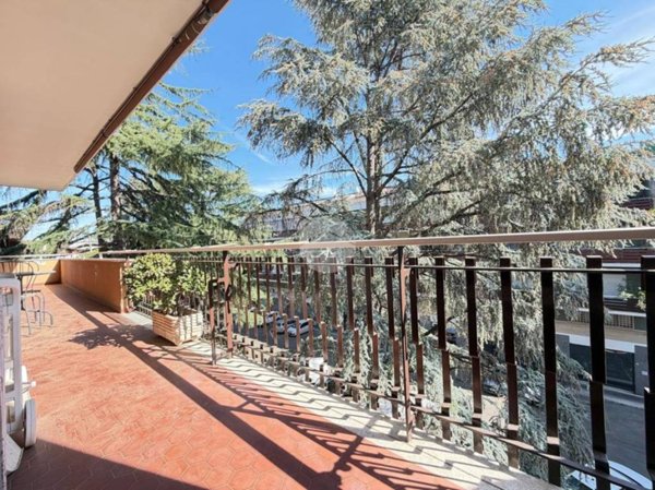 appartamento in vendita a Roma in zona Ardeatino