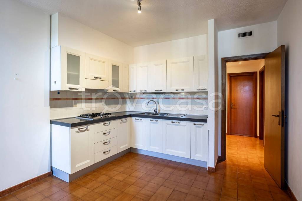 appartamento in vendita a Roma in zona Ardeatino