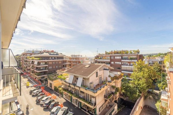 appartamento in vendita a Roma in zona Tor di Quinto