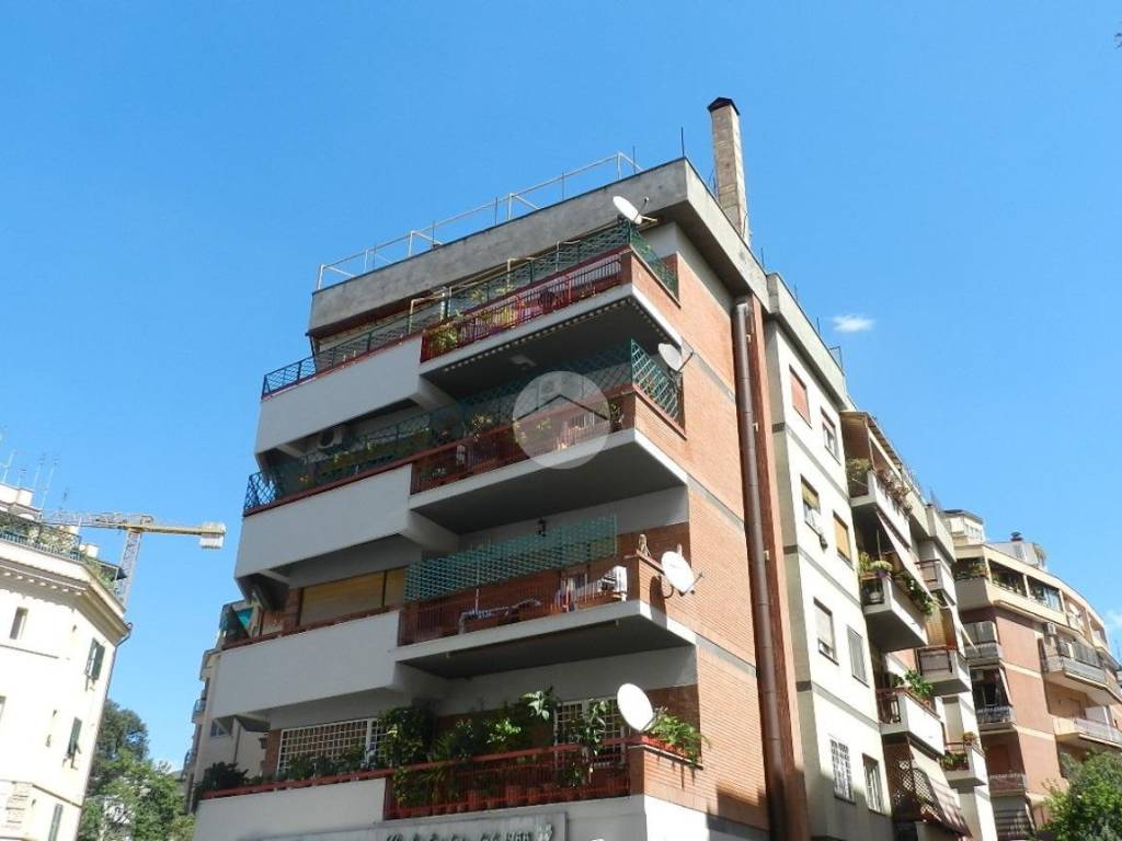 appartamento in vendita a Roma in zona Della Vittoria