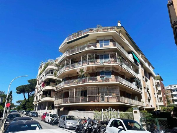appartamento in vendita a Roma in zona Tor di Quinto