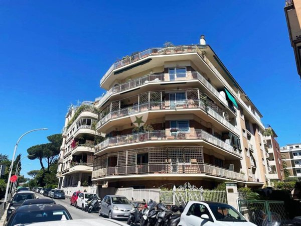 appartamento in vendita a Roma in zona Della Vittoria